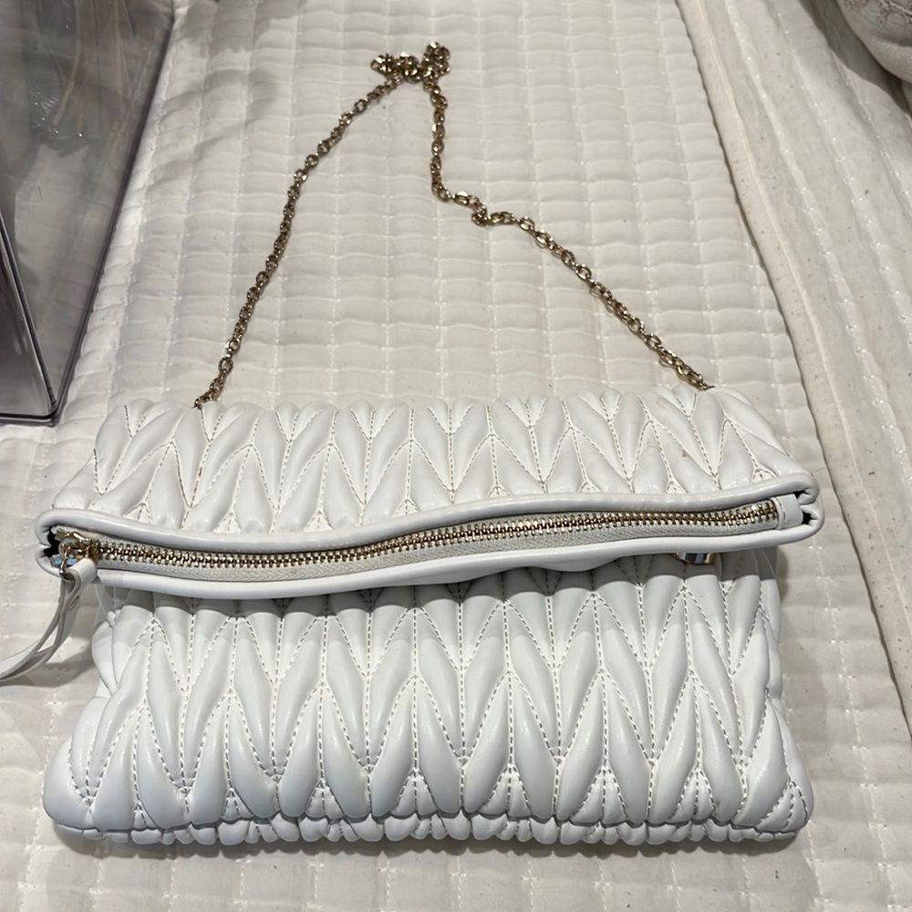white fauz leather cluth w chain to make shoulder